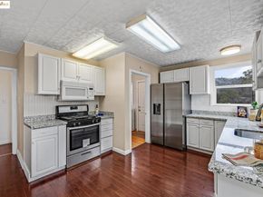 6933 Simson Street, Oakland CA 94605