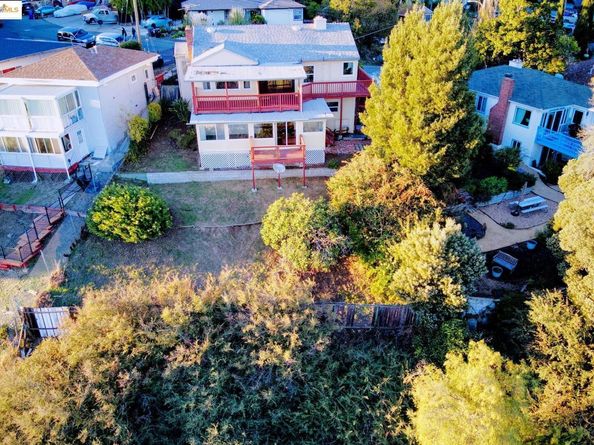 6933 Simson Street, Oakland CA 94605