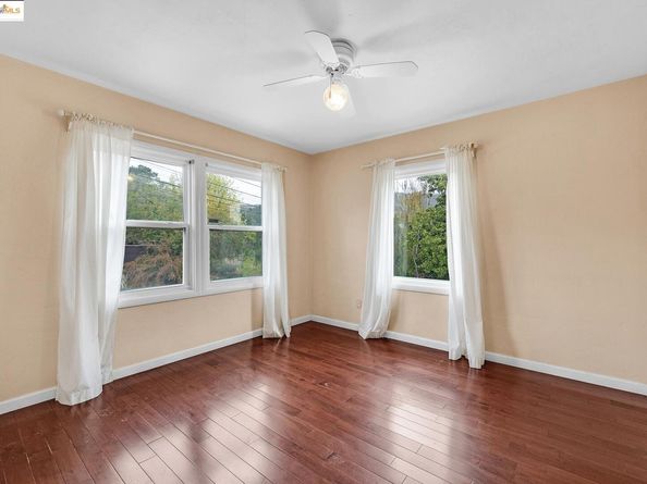 6933 Simson Street, Oakland CA 94605