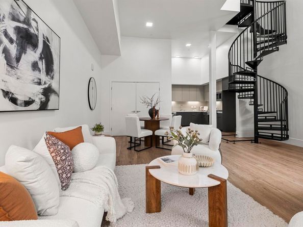 1545 32nd Street 103, Oakland CA 94608