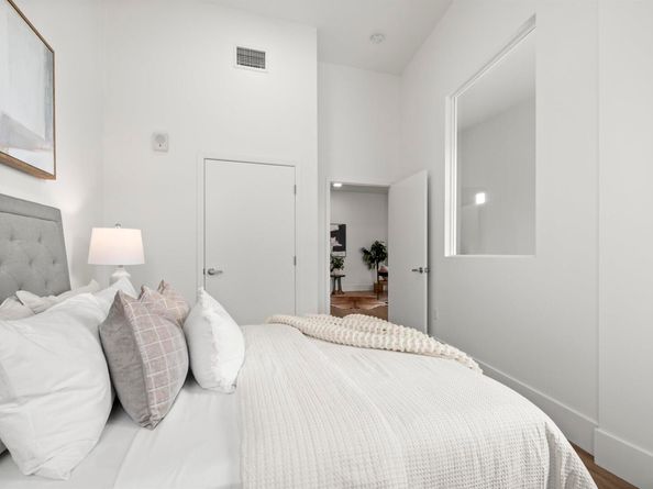 1545 32nd Street 103, Oakland CA 94608