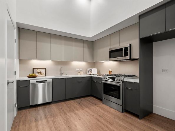 1545 32nd Street 103, Oakland CA 94608