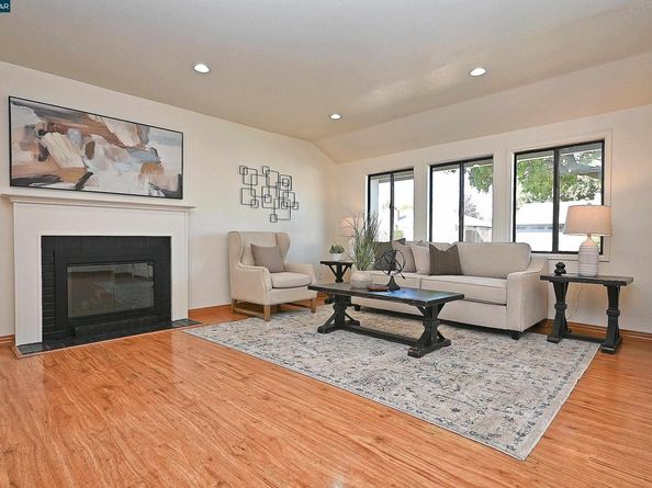 107 Doris Dr, Pleasant Hill CA 94523