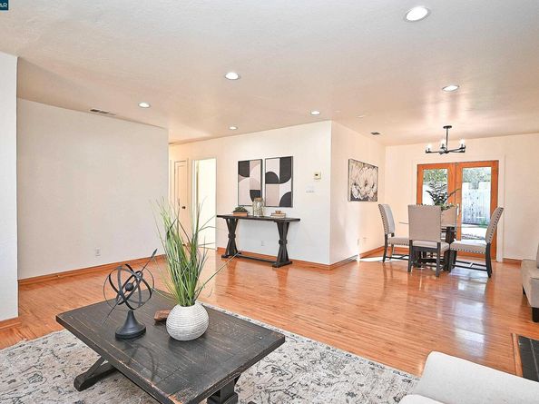 107 Doris Dr, Pleasant Hill CA 94523