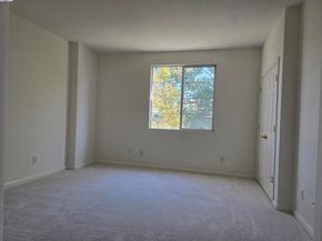 706 City Walk Pl 2, Hayward CA 94541