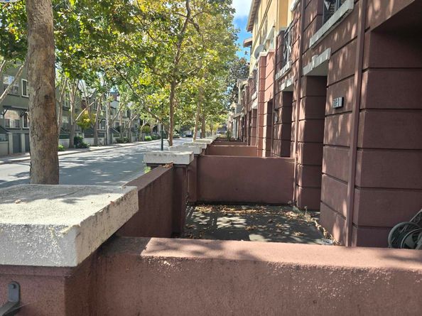 706 City Walk Pl 2, Hayward CA 94541