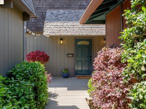 2 Cavendish Ln, Piedmont CA 94602