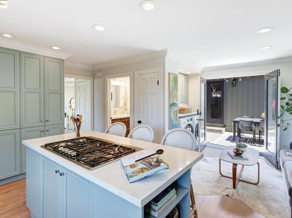 2 Cavendish Ln, Piedmont CA 94602