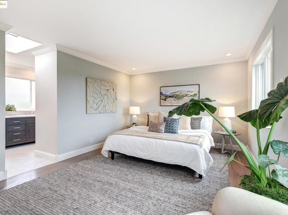 2 Cavendish Ln, Piedmont CA 94602