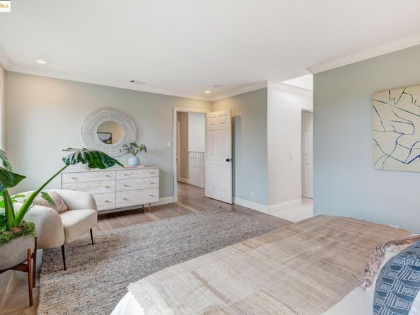 2 Cavendish Ln, Piedmont CA 94602