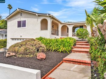 655 Tamarack Dr