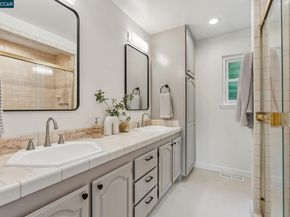 8 Southwaite Ct, Orinda CA 94563