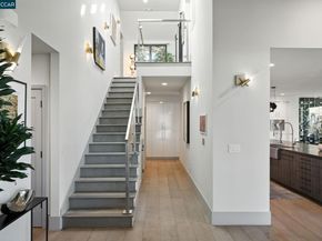 121 Tappan Ln, Orinda CA 94563
