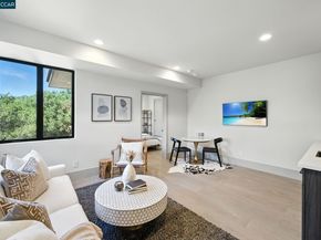 121 Tappan Ln, Orinda CA 94563