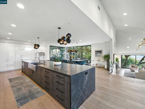 121 Tappan Ln, Orinda CA 94563