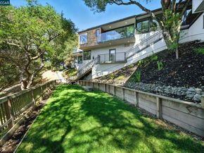 121 Tappan Ln, Orinda CA 94563