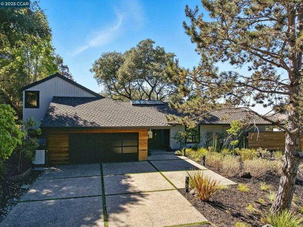 121 Tappan Ln, Orinda CA 94563
