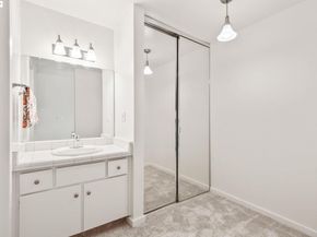 288 Whitmore St 310B, Oakland CA 94611