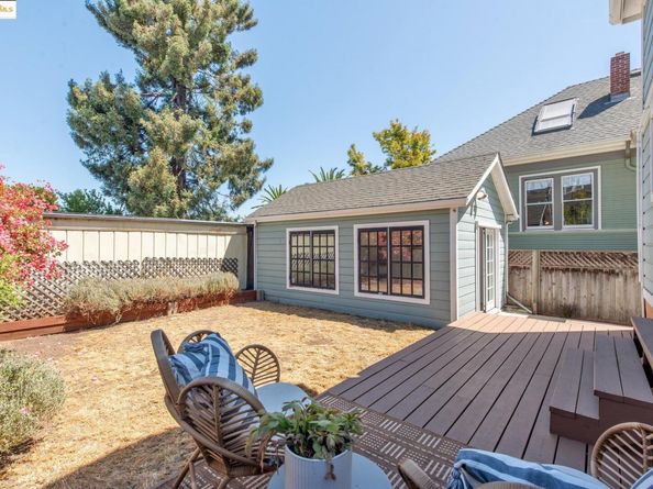 1020 E 19th St, Oakland CA 94606