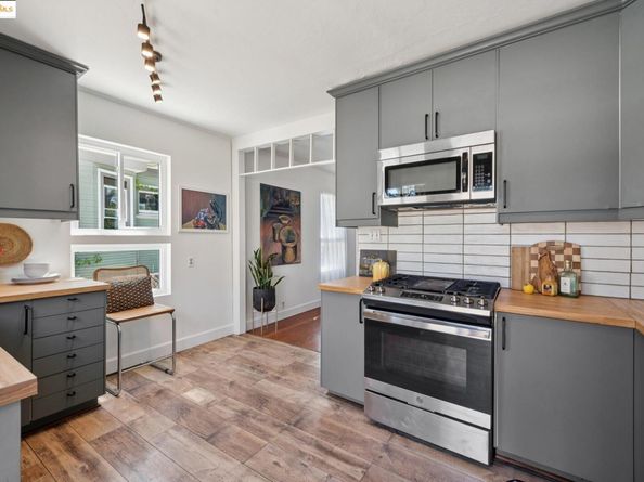 1020 E 19th St, Oakland CA 94606