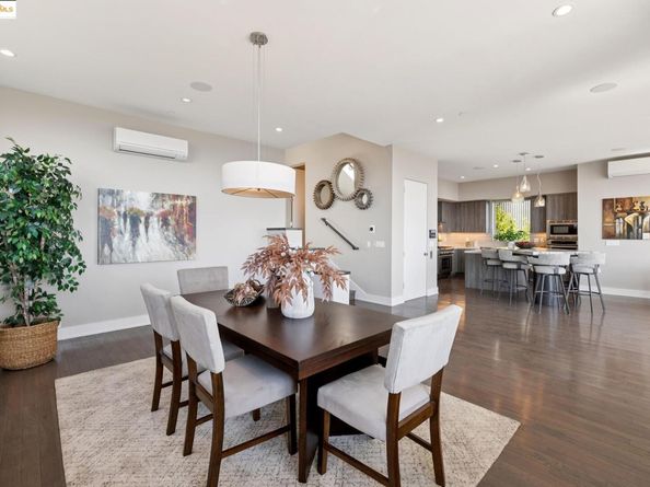 25 Diablo Dr, Oakland CA 94611