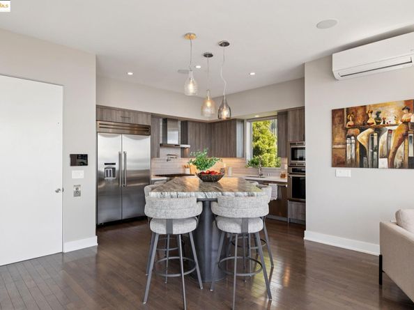 25 Diablo Dr, Oakland CA 94611