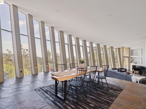 6343 Skyline Blvd, Oakland CA 94611