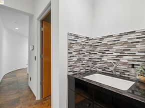6343 Skyline Blvd, Oakland CA 94611