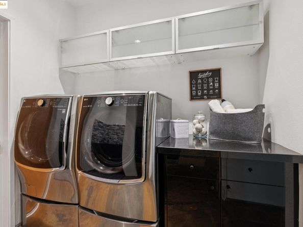 6343 Skyline Blvd, Oakland CA 94611
