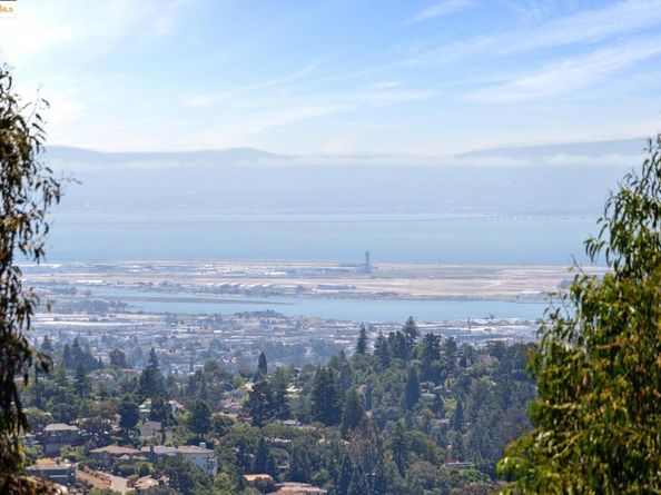6343 Skyline Blvd, Oakland CA 94611