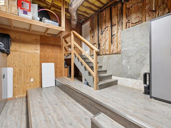 6343 Skyline Blvd, Oakland CA 94611