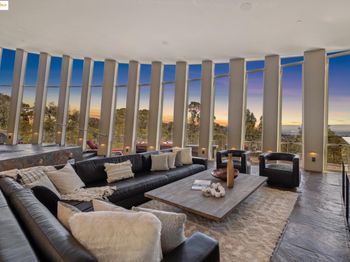 6343 Skyline Blvd
