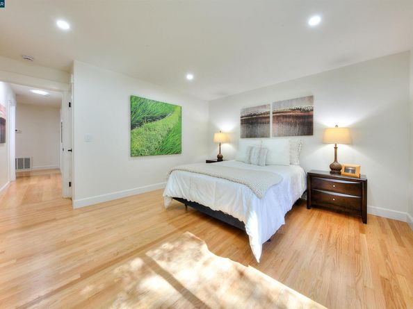 118 Sparrow Dr, Hercules CA 94547