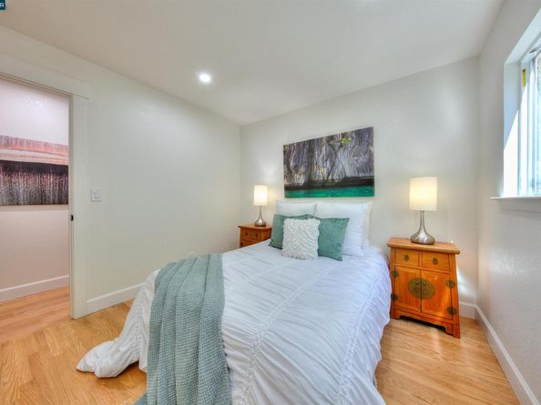 118 Sparrow Dr, Hercules CA 94547