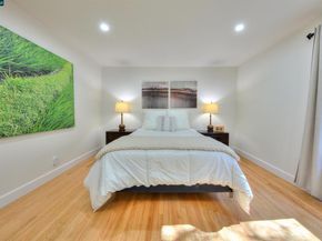118 Sparrow Dr, Hercules CA 94547