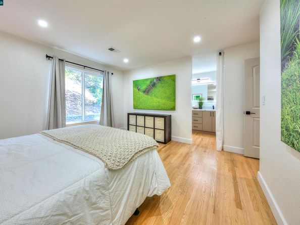 118 Sparrow Dr, Hercules CA 94547