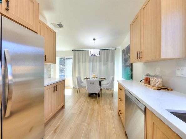 118 Sparrow Dr, Hercules CA 94547
