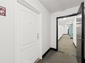 5009 Woodman Avenue 113, Sherman Oaks CA 91423