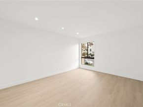 5009 Woodman Avenue 113, Sherman Oaks CA 91423