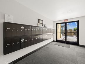 5009 Woodman Avenue 113, Sherman Oaks CA 91423