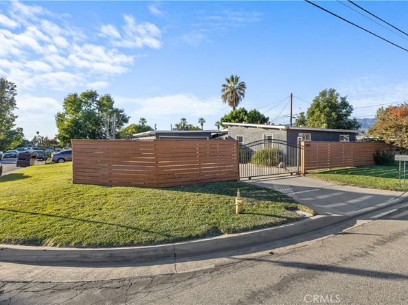 5657 Glenfinnan, Azusa CA 91702