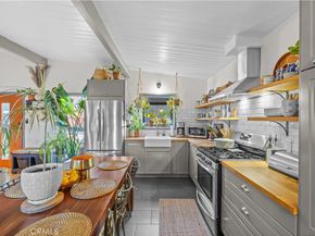 5657 Glenfinnan, Azusa CA 91702