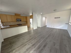 8240 Chamberlain Lane, Reseda CA 91335