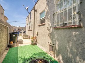 700 E 77th, Los Angeles CA 90001
