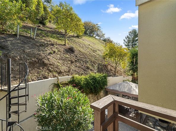 4558 Jessica Dr, Los Angeles CA 90065