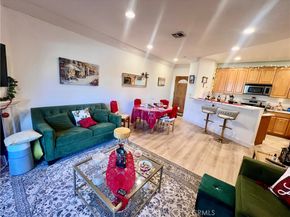 1515 Grismer Avenue 102, Burbank CA 91504