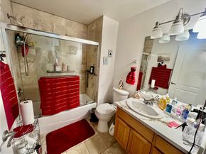 1515 Grismer Avenue 102, Burbank CA 91504