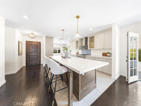 2950 N Lincoln Street, Burbank CA 91504