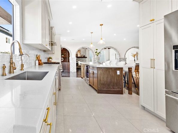 2950 N Lincoln Street, Burbank CA 91504