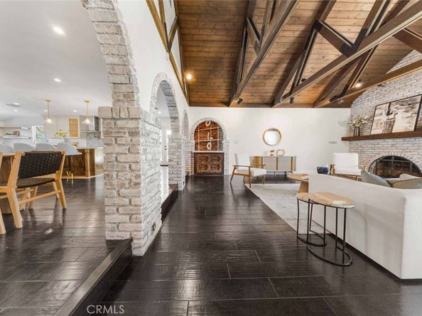 2950 N Lincoln Street, Burbank CA 91504